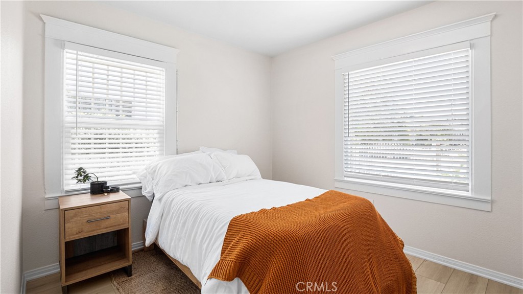 1849 W 38th Street