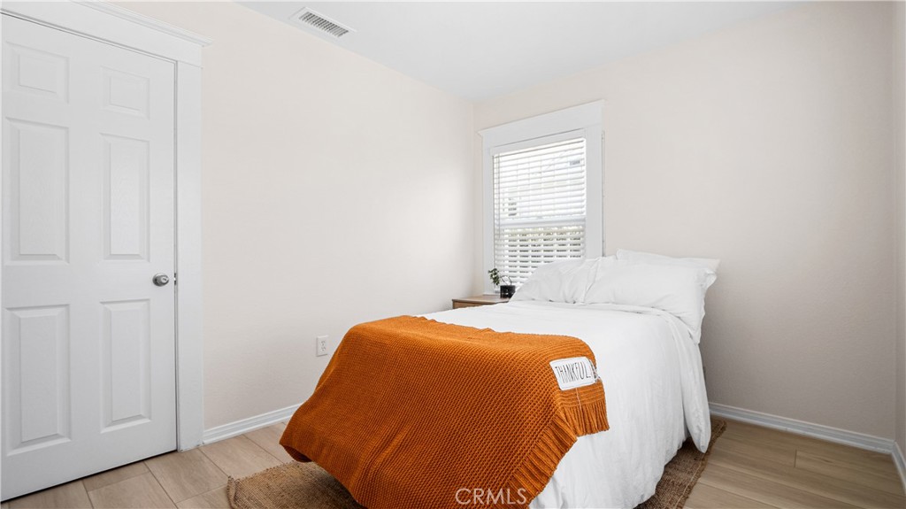 1849 W 38th Street