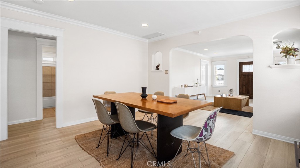 1849 W 38th Street