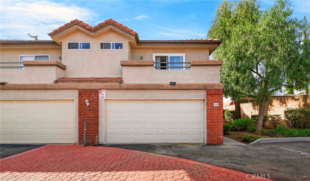 1215 N San Gabriel