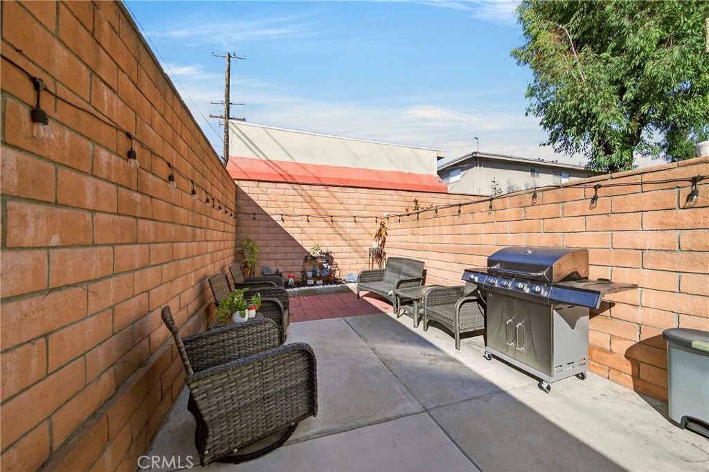 1215 N San Gabriel