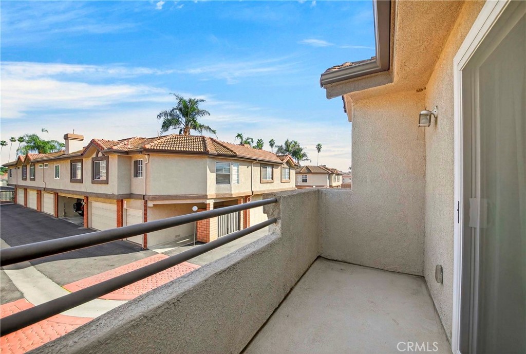1215 N San Gabriel