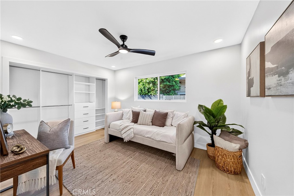 10033 Brookshire