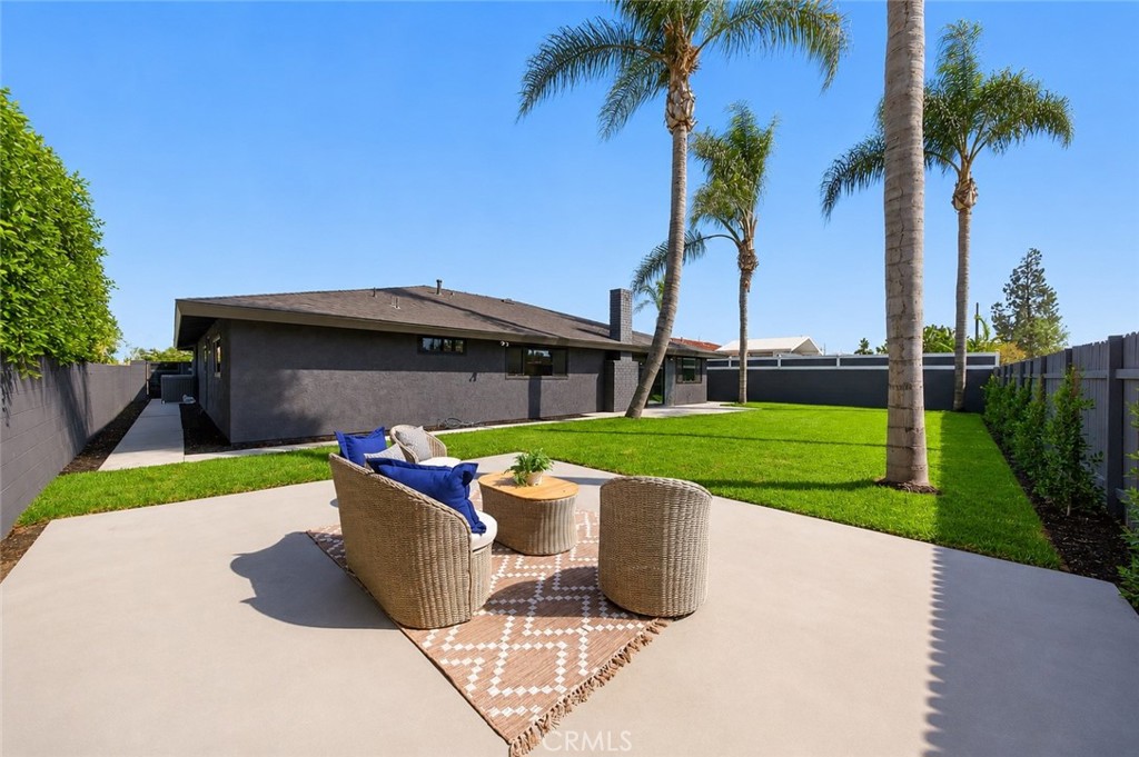 10033 Brookshire