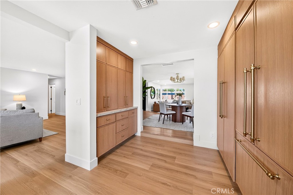 10033 Brookshire