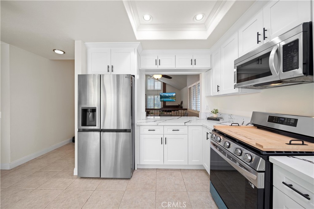 323 W Dawson Court