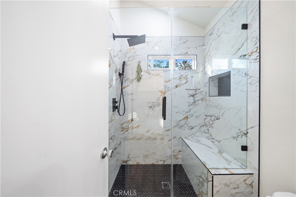 323 W Dawson Court
