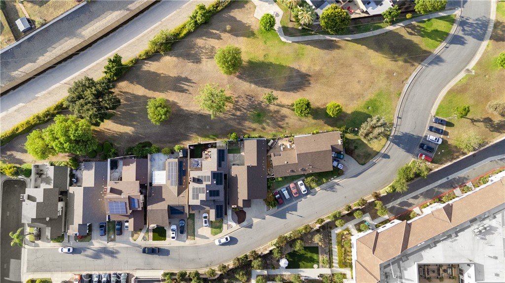323 W Dawson Court