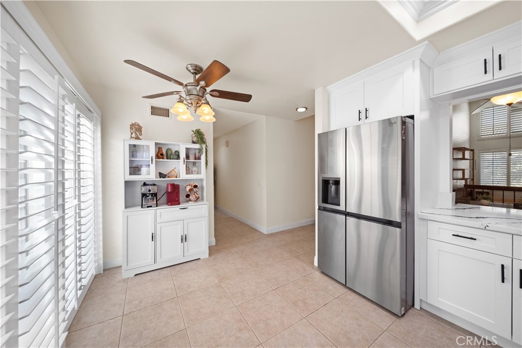 323 W Dawson Court