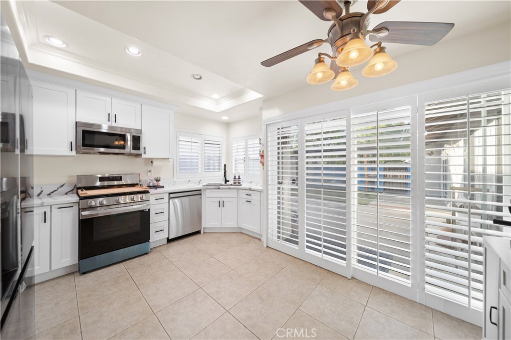323 W Dawson Court