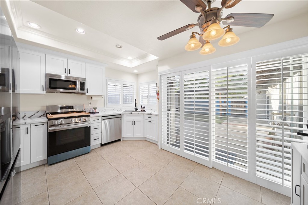 323 W Dawson Court