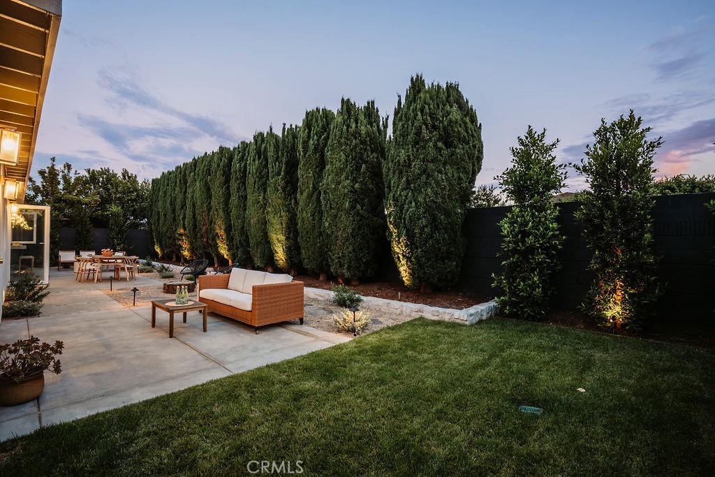 1081 Tulare