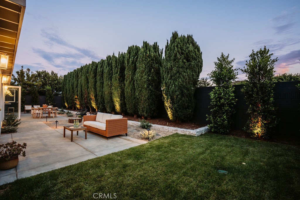 1081 Tulare