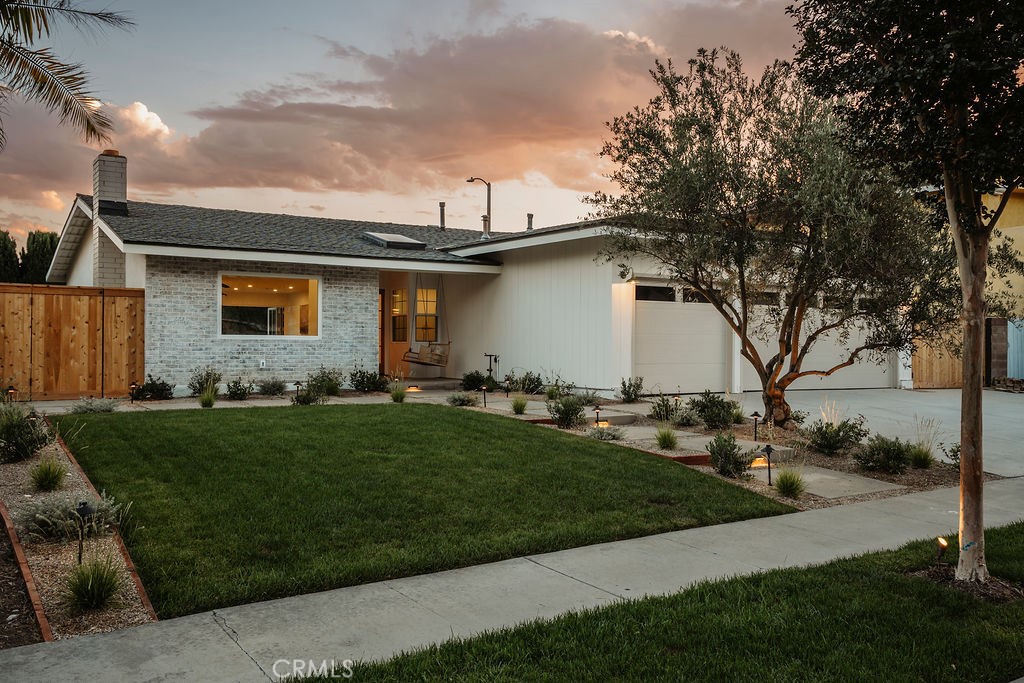 1081 Tulare