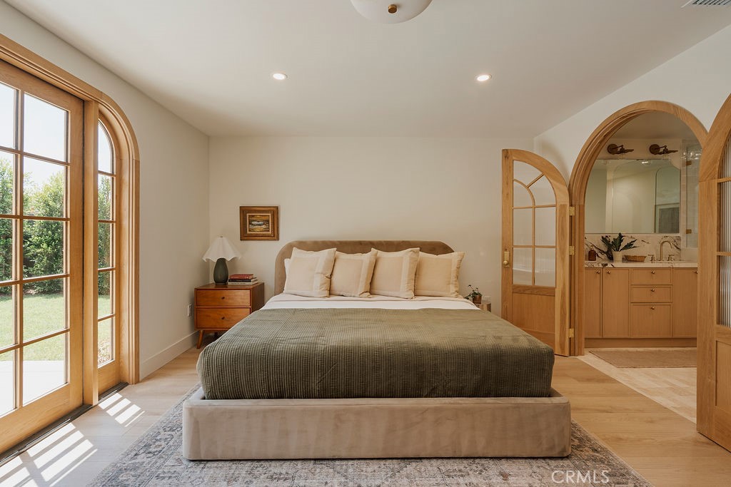 1081 Tulare