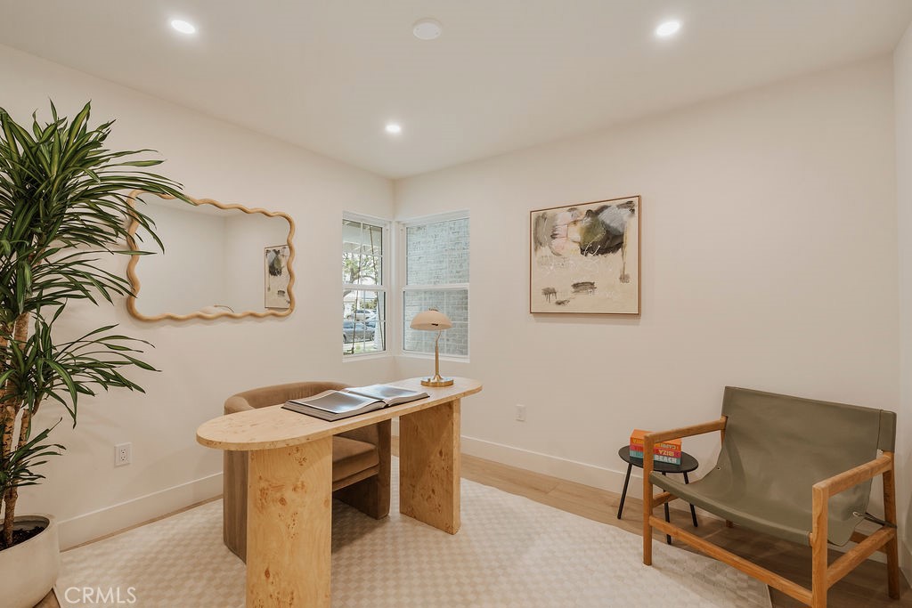 1081 Tulare