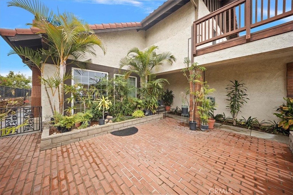 1601 Loma Road
