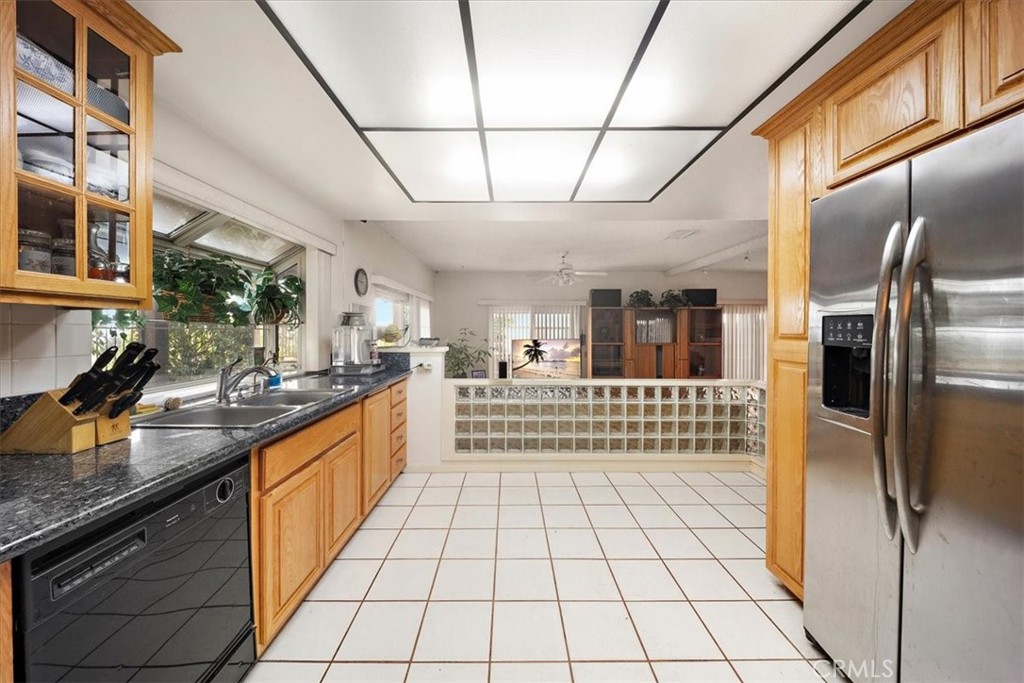1601 Loma Road