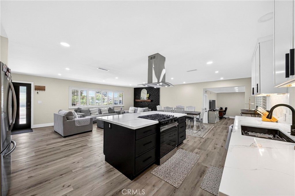 3837 Shelter Grove