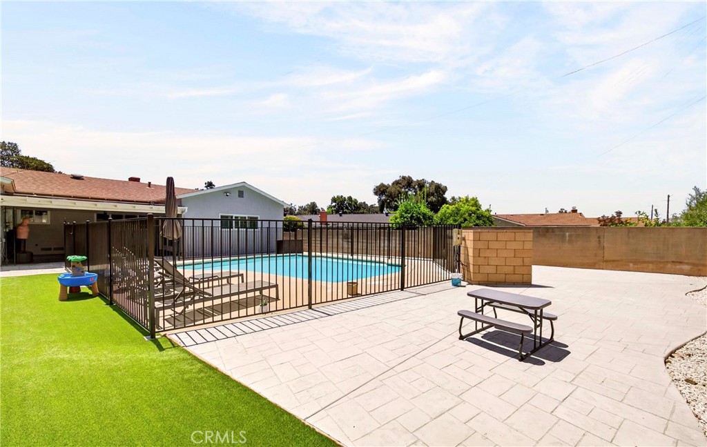 3837 Shelter Grove