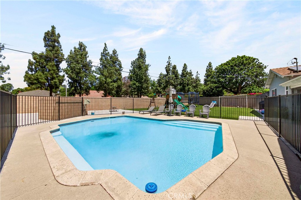 3837 Shelter Grove