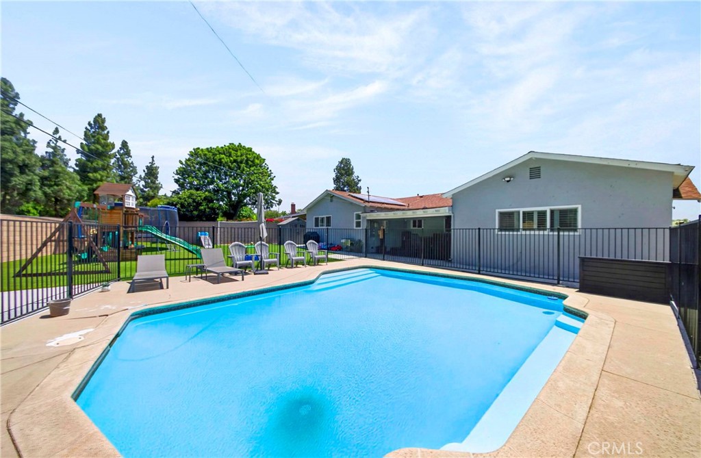 3837 Shelter Grove