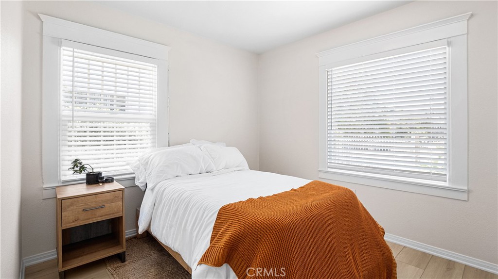 1849 W 38th Street
