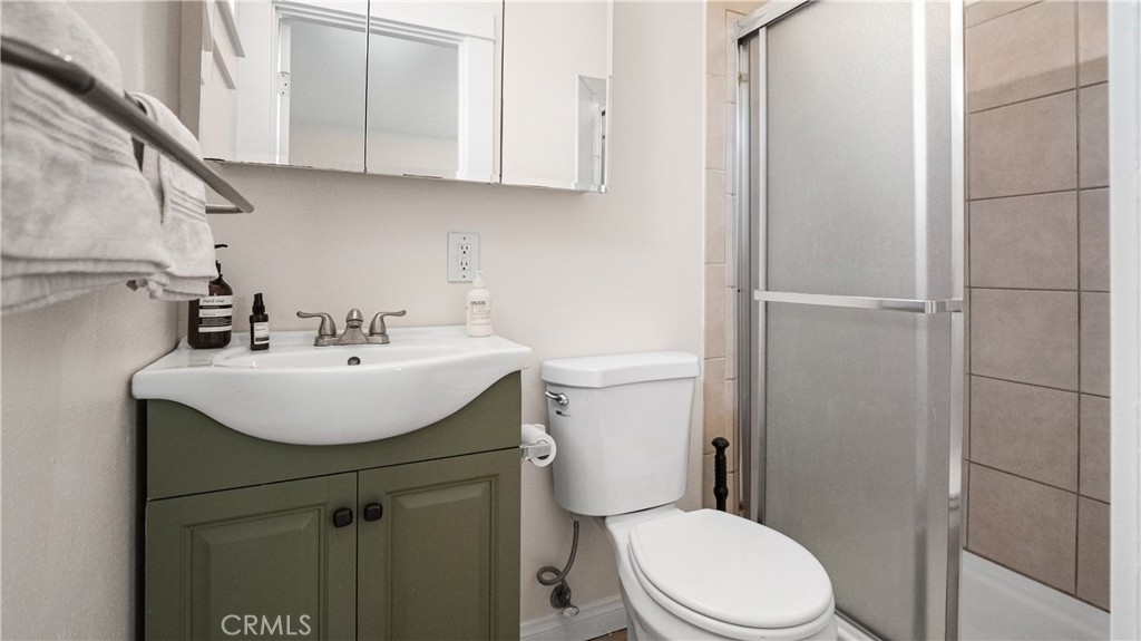 1849 W 38th Street