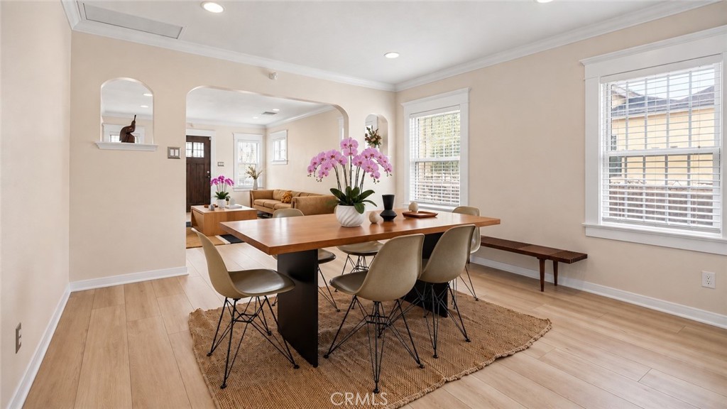 1849 W 38th Street