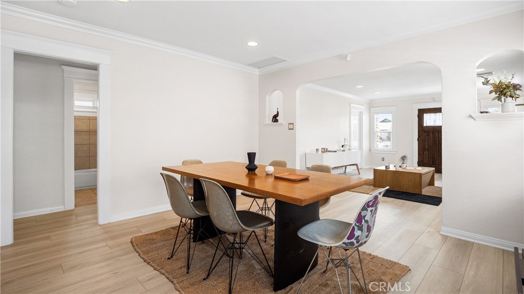 1849 W 38th Street