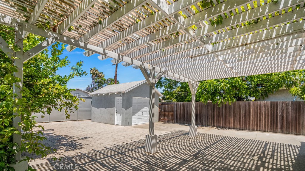 1849 W 38th Street