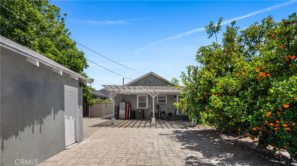 1849 W 38th Street