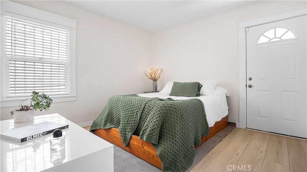 1849 W 38th Street