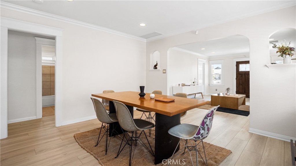 1849 W 38th Street