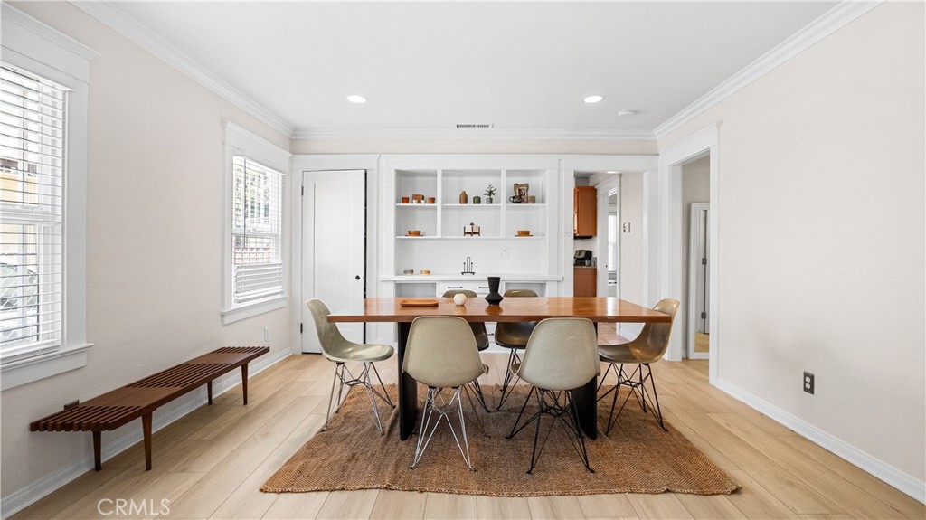 1849 W 38th Street