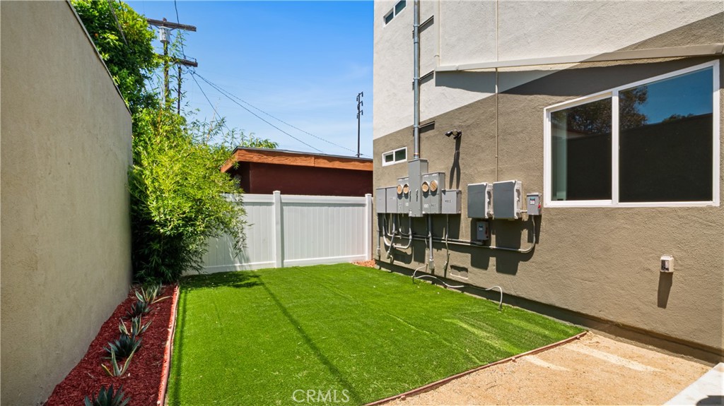 3038 Casitas Avenue