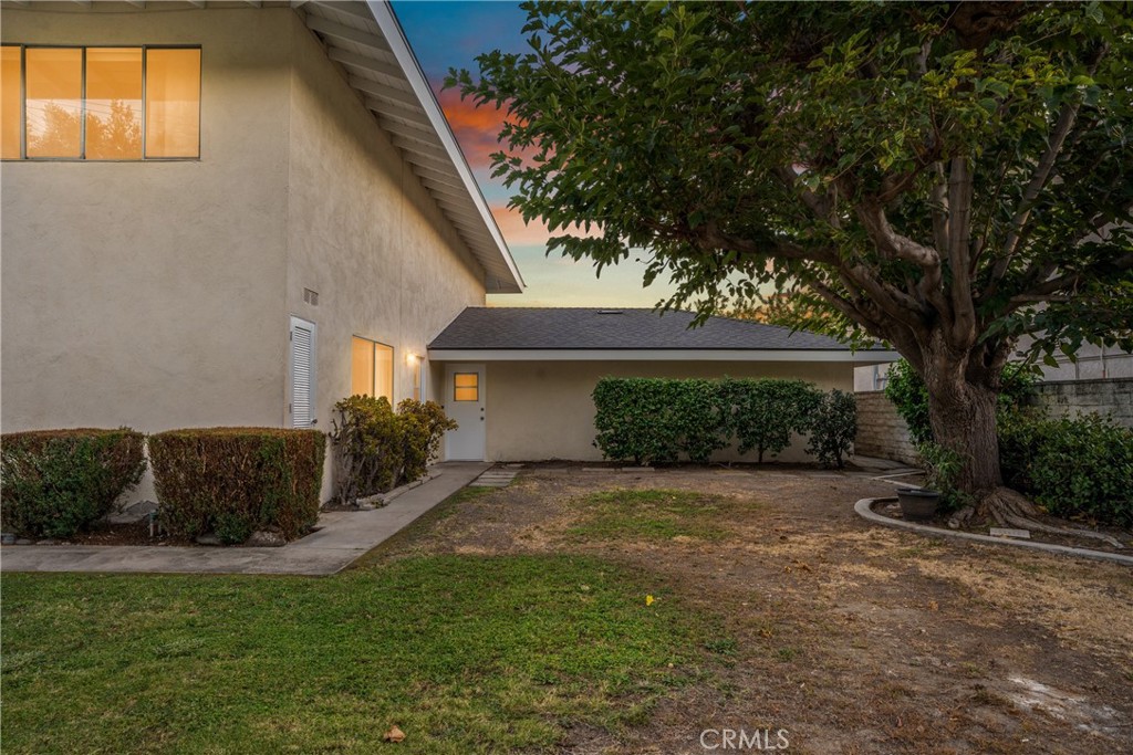 3141 E Palmyra Avenue