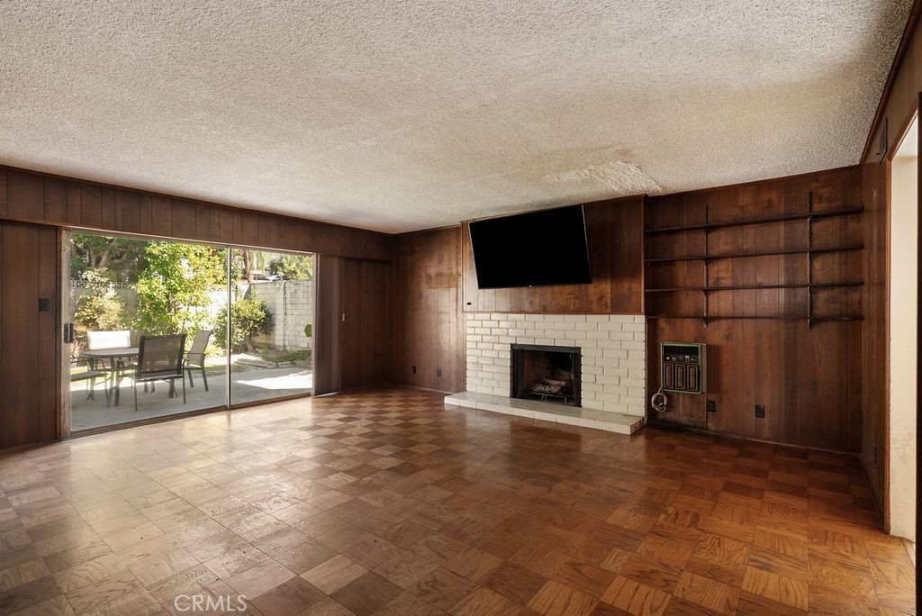 3141 E Palmyra Avenue