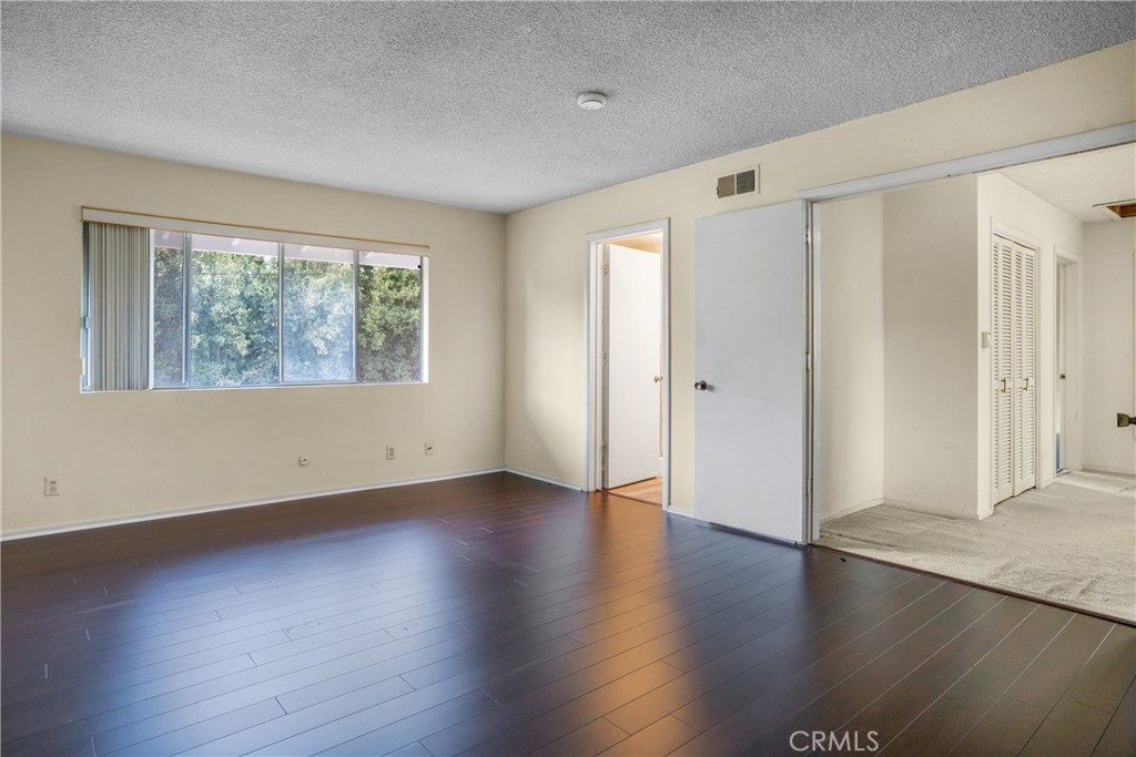 3141 E Palmyra Avenue