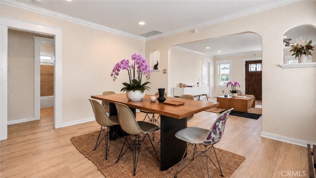 1849 W 38th Street