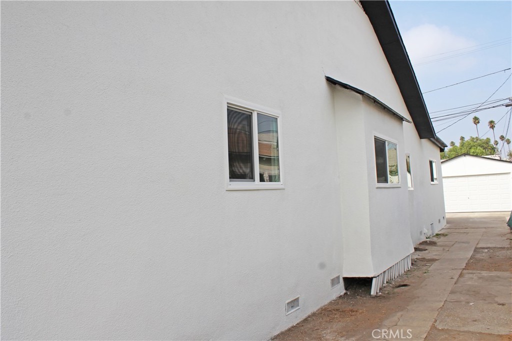 1647 W 53rd Street W