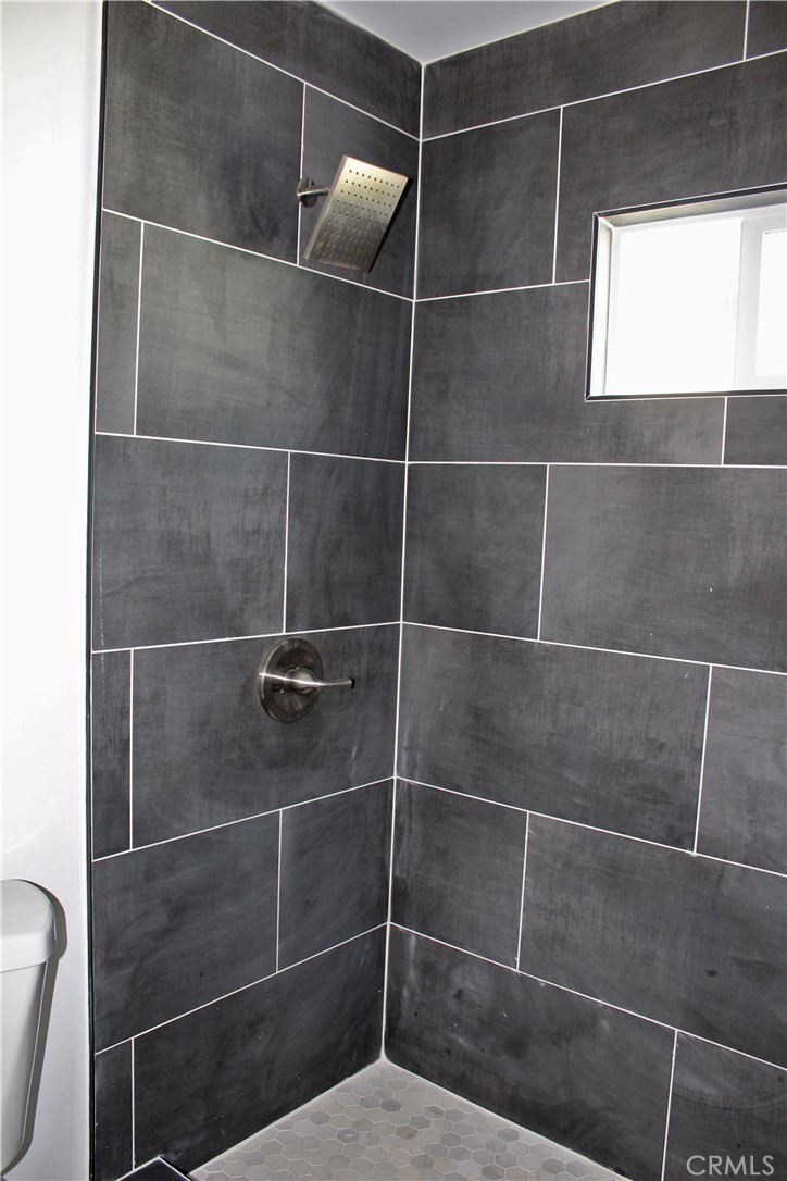 1647 W 53rd Street W