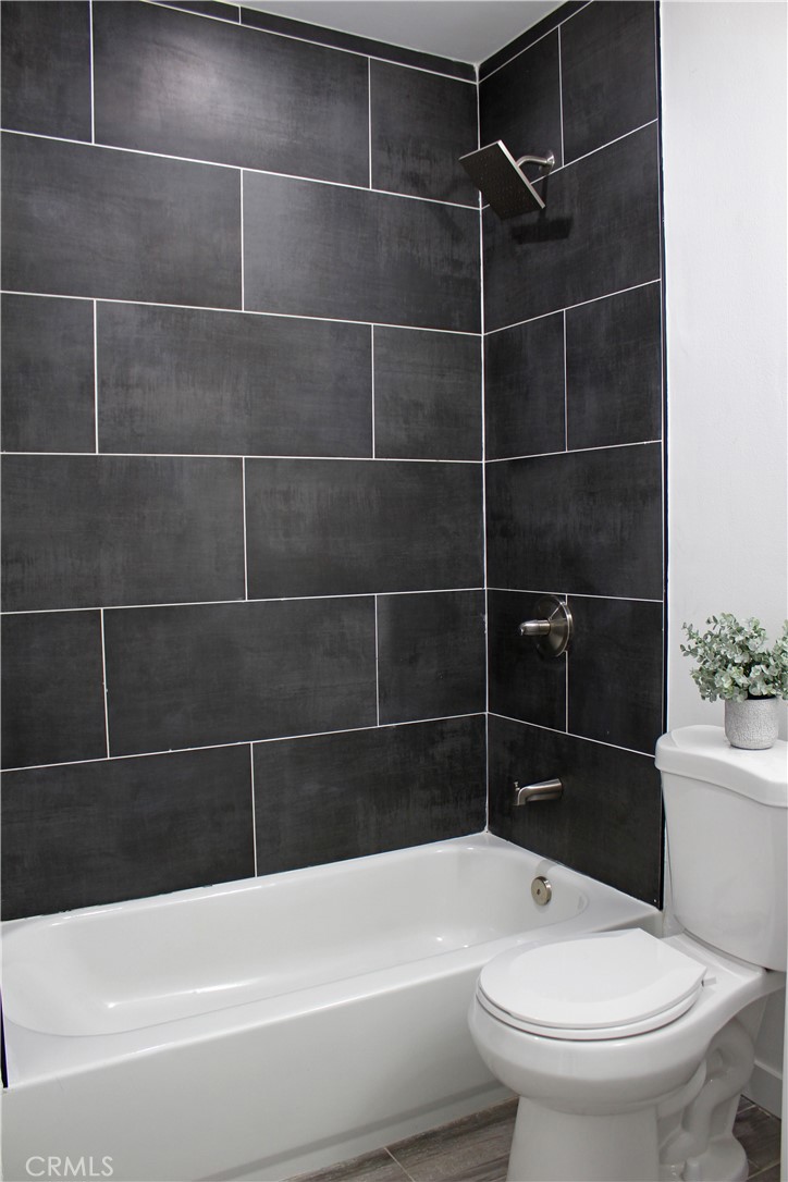 1647 W 53rd Street W