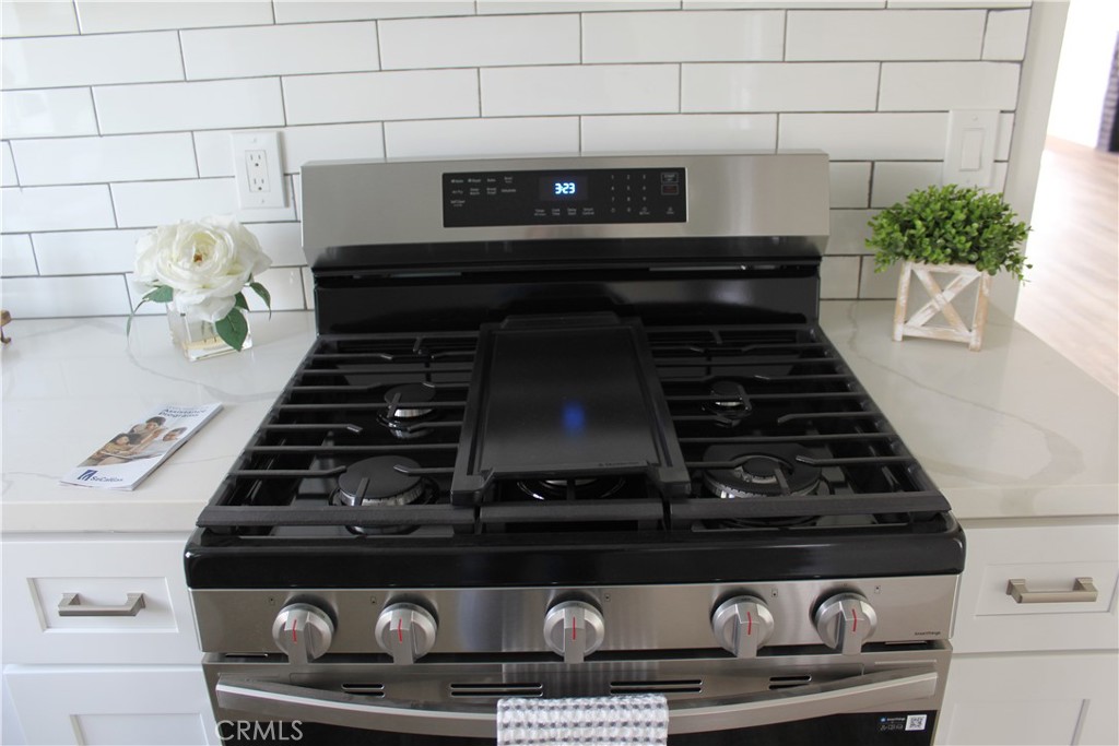 1647 W 53rd Street W