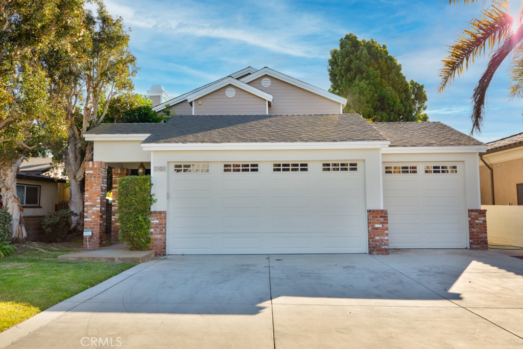 2106 Ruhland Avenue