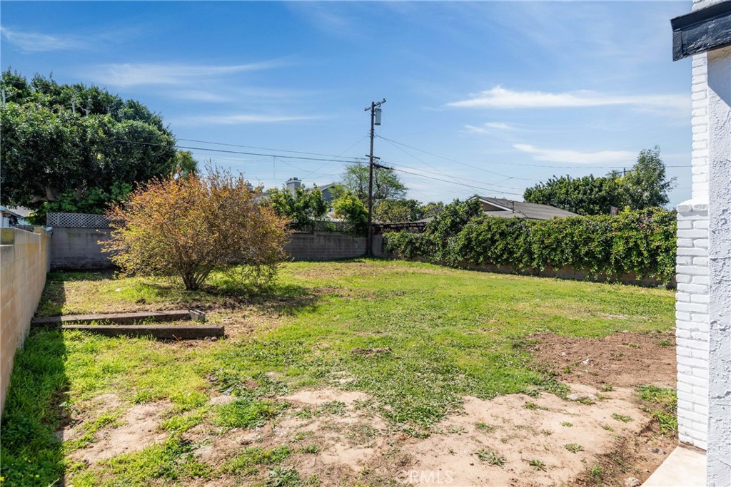 2610 Manhattan Beach Boulevard