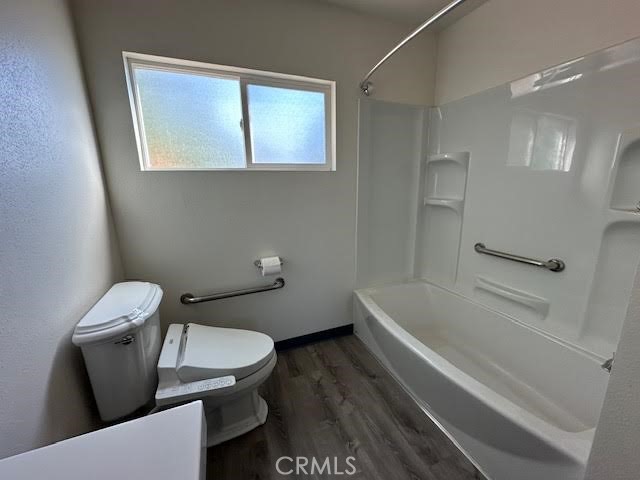 6529 Pioneer Boulevard