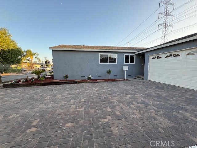 6529 Pioneer Boulevard