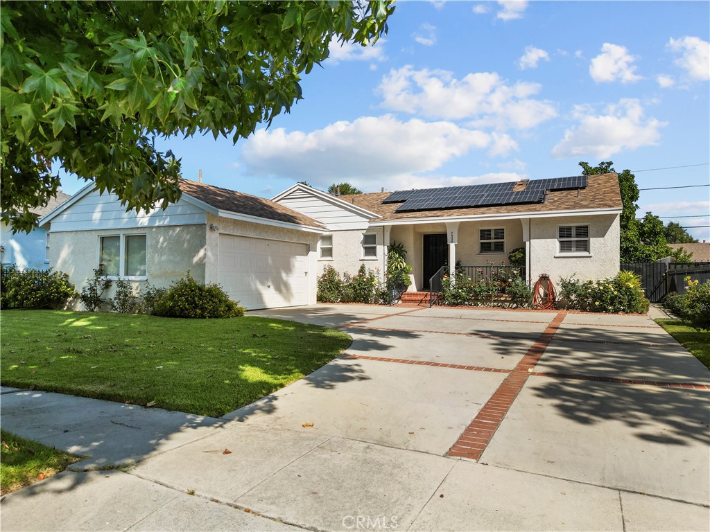 7526 Quartz Avenue
