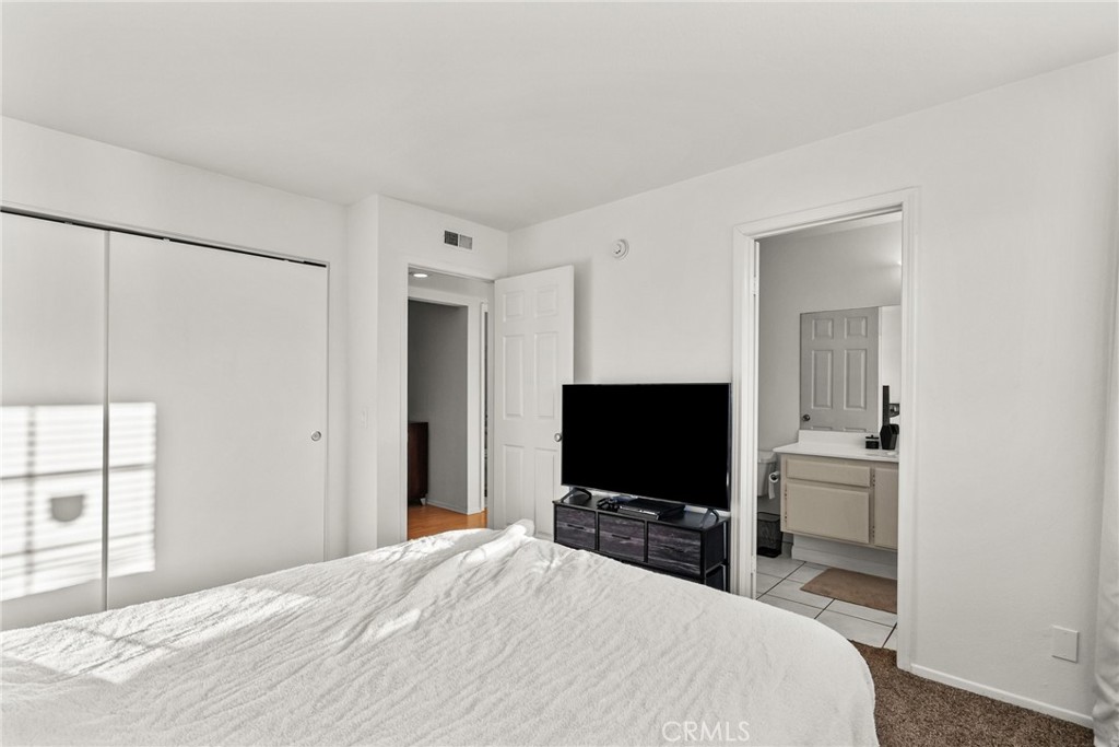 1207 Obispo Avenue 203